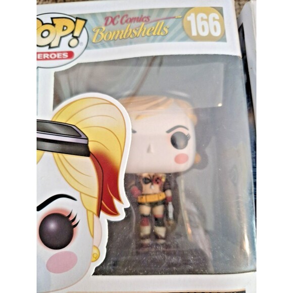 Funko Pop Heroes #166 DC Comics Bombshells Harley‎ Quinn  and Batman #54 - Picture 3 of 11